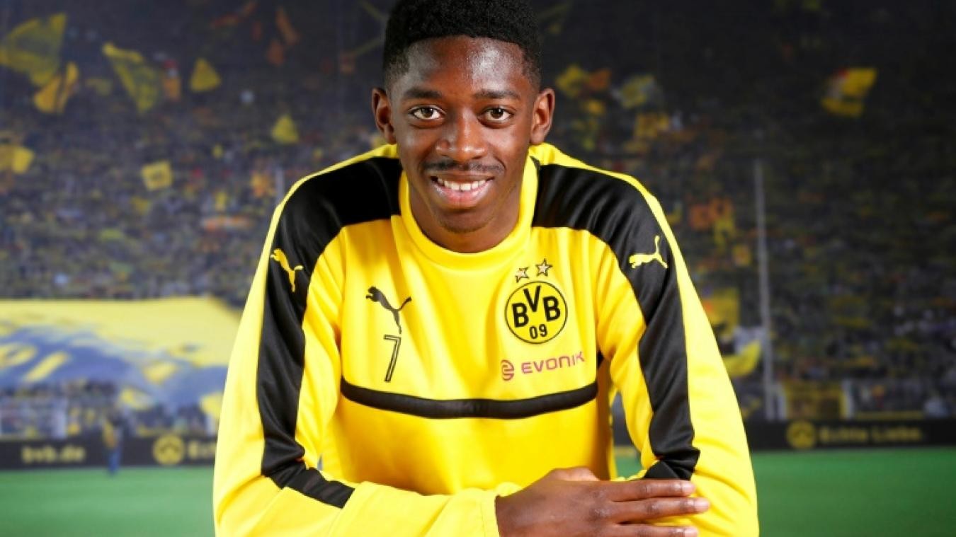 惊险一幕，马竞女足球员梅迪纳头部被膝盖撞到后失去意识（马竞女足惊魂一刻：梅迪纳头部遭膝撞后一度失去意识）