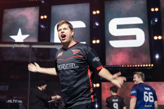 Valve 发布了 1.1 GB 的补丁，修复了 Ancient 和 Train 上的移动和碰撞更新